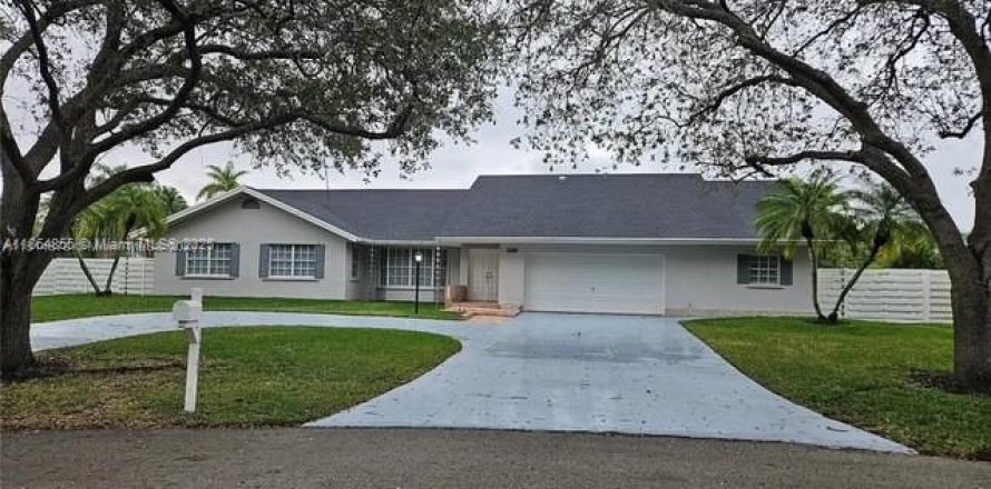 Villa ou maison à Miami, Floride 4 chambres, 290.32 m2 № 1979261