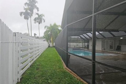 Villa ou maison à vendre à Miami, Floride: 4 chambres, 290.32 m2 № 1979261 - photo 23