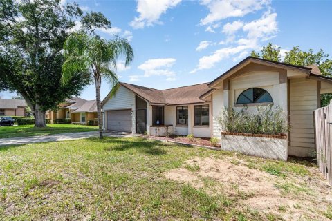 House in Orlando, Florida 3 bedrooms, 150.32 sq.m. № 1853872 - photo 2