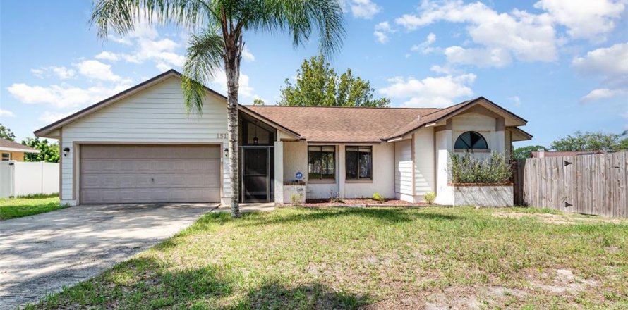 House in Orlando, Florida 3 bedrooms, 150.32 sq.m. № 1853872