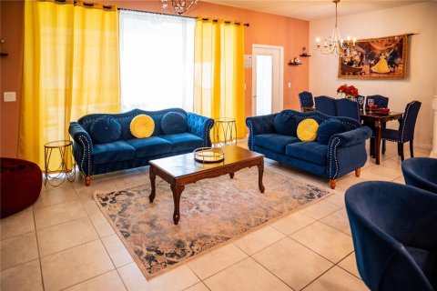 Townhouse in Davenport, Florida 5 bedrooms, 212.1 sq.m. № 1908981 - photo 17