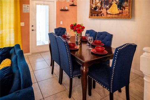 Townhouse in Davenport, Florida 5 bedrooms, 212.1 sq.m. № 1908981 - photo 21