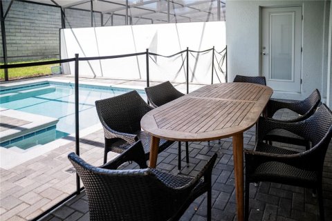 Townhouse in Davenport, Florida 5 bedrooms, 212.1 sq.m. № 1908981 - photo 24