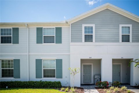 Townhouse in Davenport, Florida 5 bedrooms, 212.1 sq.m. № 1908981 - photo 1