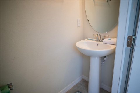 Townhouse in Davenport, Florida 5 bedrooms, 212.1 sq.m. № 1908981 - photo 29