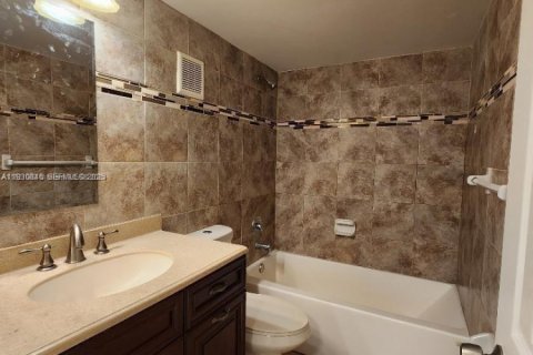 Copropriété à louer à Miramar, Floride: 2 chambres, 77.29 m2 № 1989522 - photo 10