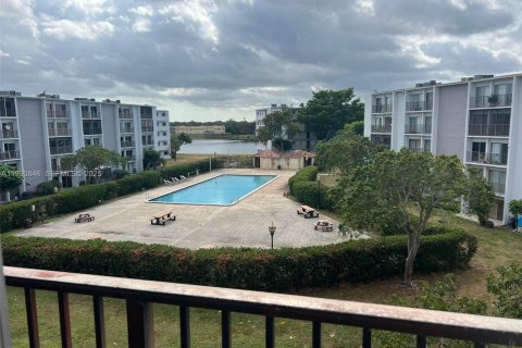 Copropriété à louer à Miramar, Floride: 2 chambres, 77.29 m2 № 1989522 - photo 8