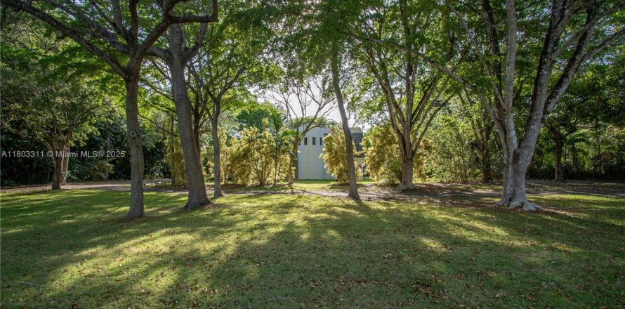 Casa en Miami, Florida 3 dormitorios, 263.47 m2 № 1686158