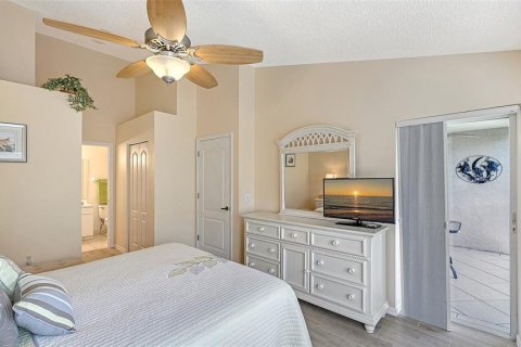 Condo in Sarasota, Florida, 2 bedrooms № 2092270 - photo 19