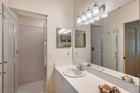 Condo in Sarasota, Florida, 2 bedrooms № 2092270 - photo 20