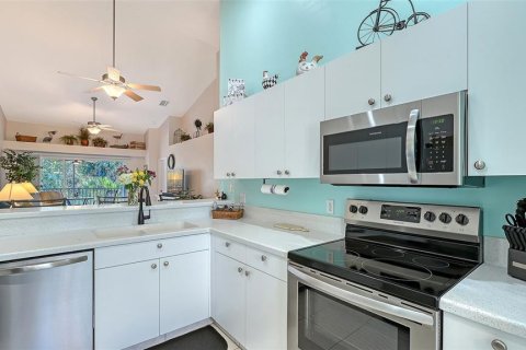 Condo in Sarasota, Florida, 2 bedrooms № 2092270 - photo 14