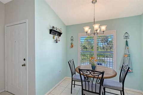 Condo in Sarasota, Florida, 2 bedrooms № 2092270 - photo 16
