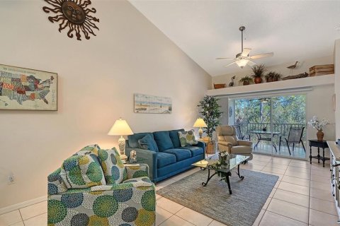 Condo in Sarasota, Florida, 2 bedrooms № 2092270 - photo 2