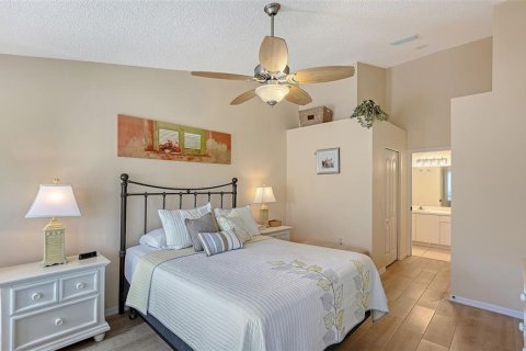 Condo in Sarasota, Florida, 2 bedrooms № 2092270 - photo 18