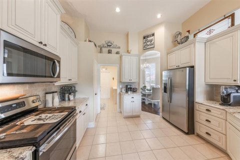 House in DeBary, Florida 4 bedrooms, 201.69 sq.m. № 1679605 - photo 13