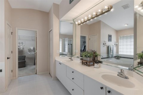 House in DeBary, Florida 4 bedrooms, 201.69 sq.m. № 1679605 - photo 20