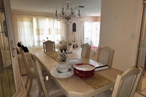 Casa en venta en Tamarac, Florida, 2 dormitorios, 156.26 m2 № 1807458 - foto 2