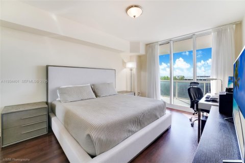 Купить кондоминиум в Серфсайд, Флорида 2 спальни, 117.06м2, № 1993420 - фото 11