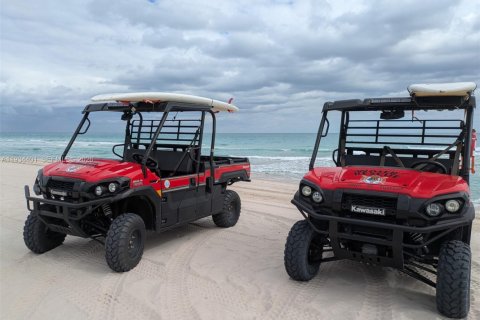 Copropriété à vendre à Surfside, Floride: 2 chambres, 117.06 m2 № 1993420 - photo 26