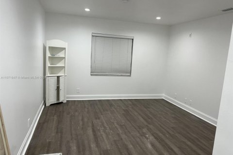 House in Boca Raton, Florida 2 bedrooms, 84.36 sq.m. № 1978767 - photo 10