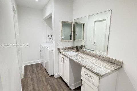 Купить виллу или дом в Бока-Ратон, Флорида 2 спальни, 84.36м2, № 1978767 - фото 18