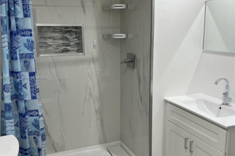 House in Boca Raton, Florida 2 bedrooms, 84.36 sq.m. № 1978767 - photo 6