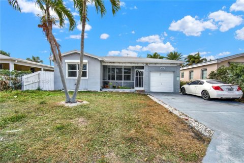 Casa en venta en Lake Worth, Florida, 4 dormitorios, 170.66 m2 № 1859862 - foto 1