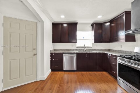 Casa en venta en Lake Worth, Florida, 4 dormitorios, 170.66 m2 № 1859862 - foto 11