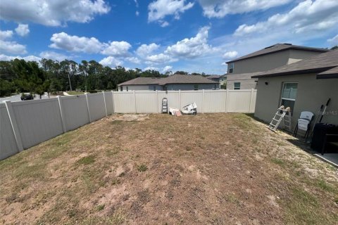 House in Lakeland, Florida 3 bedrooms, 117.99 sq.m. № 2117373 - photo 11