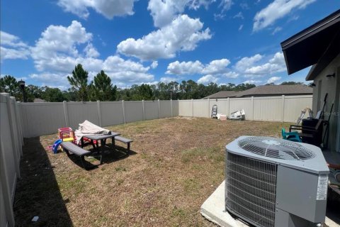 House in Lakeland, Florida 3 bedrooms, 117.99 sq.m. № 2117373 - photo 10