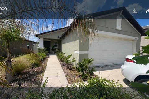 House in Lakeland, Florida 3 bedrooms, 117.99 sq.m. № 2117373 - photo 2