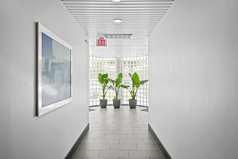 Propiedad comercial en venta en Fort Lauderdale, Florida № 1139310 - foto 1