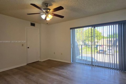 Adosado en venta en West Palm Beach, Florida, 2 dormitorios, 114.83 m2 № 1997011 - foto 14