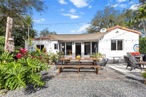 Снять в аренду виллу или дом в Майами-Шорс, Флорида 3 спальни, 114.55м2, № 2043735 - фото 22