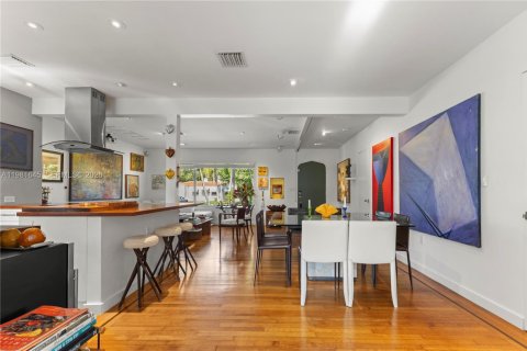 Снять в аренду виллу или дом в Майами-Шорс, Флорида 3 спальни, 114.55м2, № 2043735 - фото 10