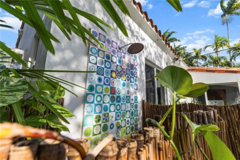 Снять в аренду виллу или дом в Майами-Шорс, Флорида 3 спальни, 114.55м2, № 2043735 - фото 23