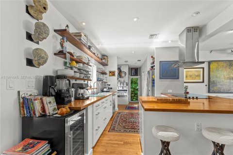 Снять в аренду виллу или дом в Майами-Шорс, Флорида 3 спальни, 114.55м2, № 2043735 - фото 11