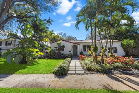 Снять в аренду виллу или дом в Майами-Шорс, Флорида 3 спальни, 114.55м2, № 2043735 - фото 27