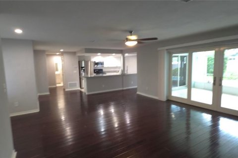 Villa ou maison à louer à Saint Petersburg, Floride: 3 chambres, 166.02 m2 № 1913035 - photo 14