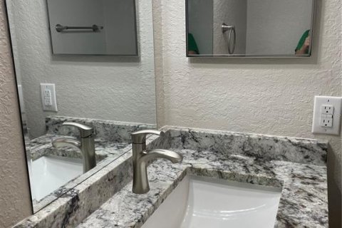 Copropriété à louer à Saint Petersburg, Floride: 1 chambre, 73.39 m2 № 1335244 - photo 7