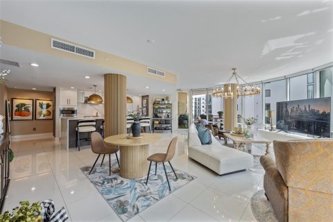 Copropriété à vendre à Tampa, Floride: 2 chambres, 201.51 m2 № 2407034 - photo 10