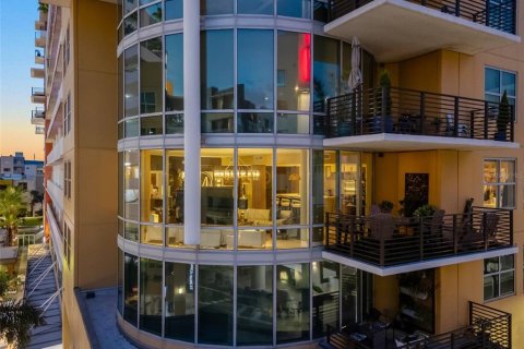 Condo à Tampa, Floride, 2 chambres  № 2407034