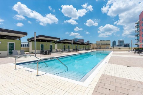 Copropriété à vendre à Tampa, Floride: 2 chambres, 201.51 m2 № 2407034 - photo 25