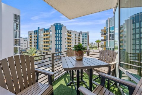 Copropriété à vendre à Tampa, Floride: 2 chambres, 201.51 m2 № 2407034 - photo 17