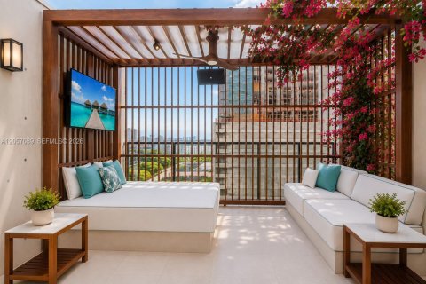 Condo in Miami, Florida  № 2244674 - photo 21