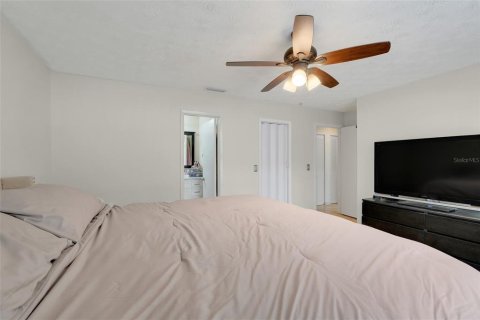 Condo in Orlando, Florida, 3 bedrooms  № 1771268 - photo 15