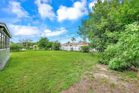 Villa ou maison à vendre à Miami Gardens, Floride: 3 chambres, 143.91 m2 № 1897744 - photo 25