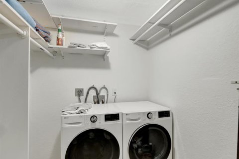 Condo in Fort Lauderdale, Florida, 2 bedrooms  № 2191542 - photo 29