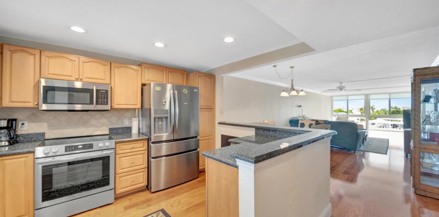 Condo in Fort Lauderdale, Florida, 2 bedrooms  № 2191542