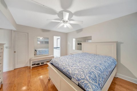 Condo in Fort Lauderdale, Florida, 2 bedrooms  № 2191542 - photo 25